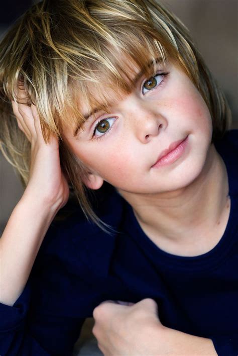 Robbie Model Cute Boy Pin On Geil 140