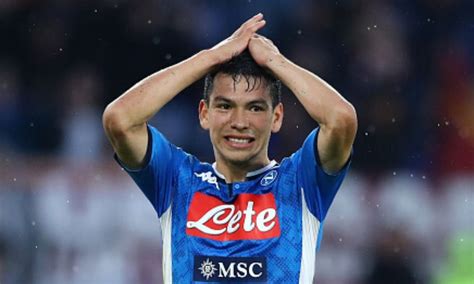 Chucky lozano está a horas de ser anunciado como nuevo jugador del napoli, pues este martes superó sin ningún problema las pruebas médicas, el último paso antes de poder ser oficializado con su nuevo equipo. El futuro de 'Chucky' Lozano en el Napoli es cada vez más ...