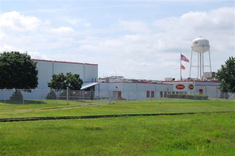 Tyson Foods Resumes Limited Operations At Iowa Facility 2020 04 21