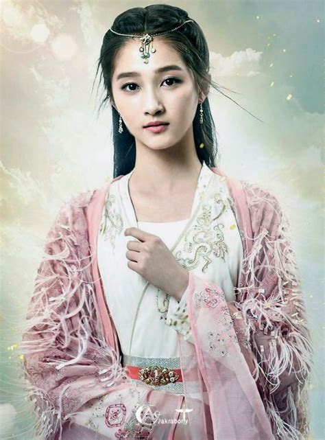 Born 17 september 1997) is a chinese actress. Guan Xiaotong di 2020 | Wanita, Gaun, dan Xiao