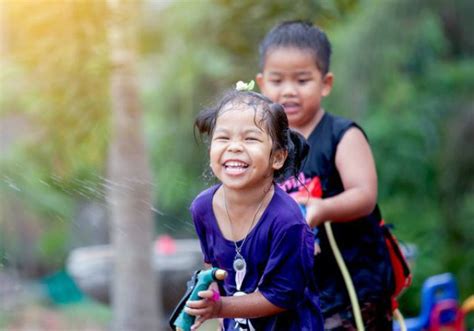 10 fakta kepribadian anak bungsu yang menarik untuk diketahui. Sifat Anak Kedua - 7 Karakter Anak Kedua Yang Unik Menurut ...