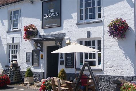 Si decides alojarte en the crown inn de swindon, estarás a menos de 15 minutos en coche de swindon designer. EAT Swindon | Eating Out, Restaurants & Takeaway in Swindon
