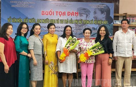 .2 tháng 9 năm 1945, chủ tịch hồ chí minh đọc tuyên ngôn độc lập, khai sinh ra nước việt nam dân chủ cộng hòa, nay là cộng hòa xã hội chủ nghĩa việt nhân dân thực hiện quyền lực nhà nước bằng dân chủ trực tiếp, bằng dân chủ đại diện thông qua quốc hội, hội đồng nhân dân và thông qua. Tọa đàm "Văn hóa, đất nước, con người Cuba - Vai trò của ...