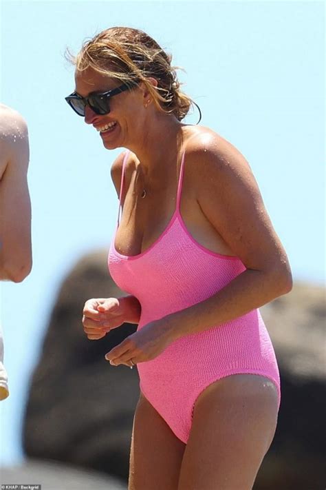 Julia Roberts Hot Yo Milf In A Bikini Photos The Fappening