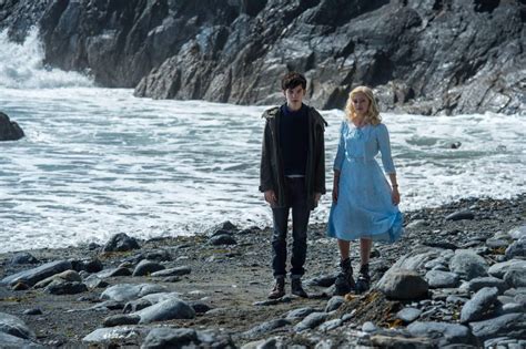 Дом странных детей мисс перегрин. Tim Burton Seems At Home With 'Peculiar Children' (Movie ...