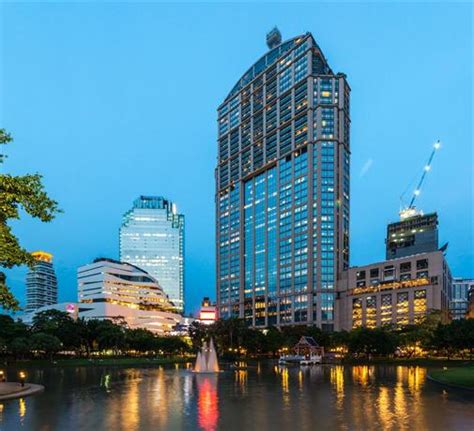 As a bangkok 5 star hotel with a reputation for luxury dwellings in one of the city's most fashionable precincts, emporium suites by chatrium is the perfect rest for business travellers and holidaymakers. Emporium Suites by Chatrium, Bangkok - Compare Deals