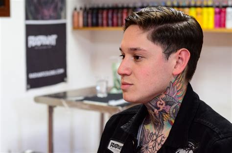 Artista Tico Max Rodríguez Brilla En El Estudio De Famoso Tatuador Ami