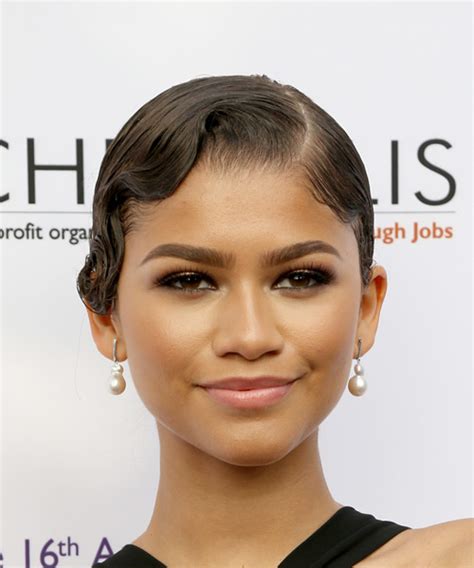 From afros, dreadlocks to her signature top mane moments: Zendaya Coleman Hairstyles in 2018