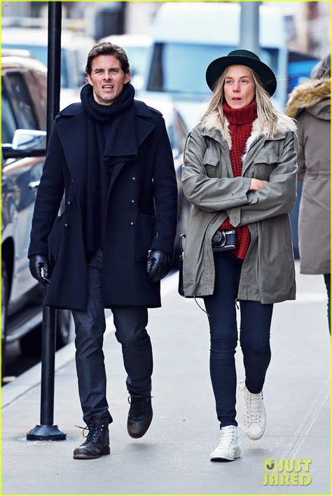 Photo James Marsden Steps Out In Nyc With Rumored Girlfriend Edei 13