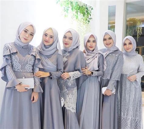 Kamu bisa memadupadankan beberapa jenis kain dengan. Model Busana Muslim 2019: Gamis Tile Kombinasi Satin