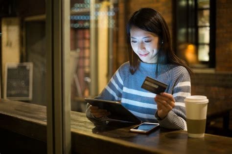 You can pay the bills of the card using internet banking, mobile banking, or by depositing the cash at the nearest bank branch. Standard Chartered JustONE Platinum Mastercard Review: The ...