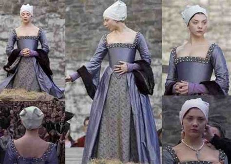 Anne boleyn was the second wife of henry viii and the mother of elizabeth i. Anne Boleyn The Tudors dress gown | Ren Faire Junkie ...