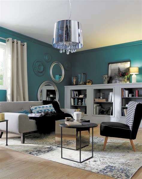 Chambre grise et bleue, bleue et beige, ou les trois à la fois, nous avons classé 28 modèles classiques et modernes pour ne louper aucune possibilité. Rêver du charme à l'ancienne avec ce bleu pétrole | Leroy ...
