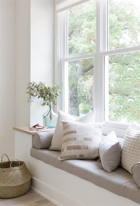 9 Dreamy Window Benches We'd Park Ourselves on All Day | Hunker