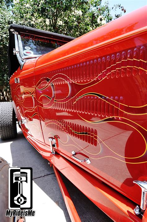 Custom Pinstripes And Lettering From The 2012 La Roadster Show