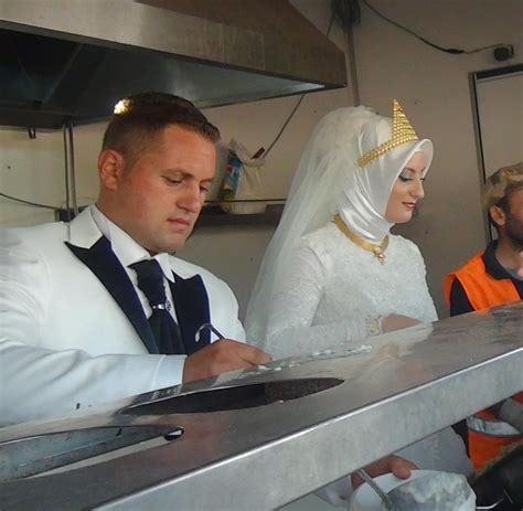 Immer wieder stellt sich die frage nach kaufen oder basteln sie eine hochzeitskarte und schreiben sie per hand einen schönen glückwunsch auf die karte. Hochzeit Glückwünsche Auf Türkisch / evetichwill.de - Heiraten auf Türkisch: Süße Gastgeschenke ...
