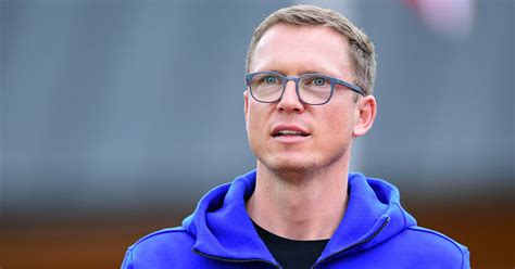 Der übungsleiter setzt dabei auf die qualitäten des kaders, wie er im interview mit hsv.de verrät. Mutzel: "Diese Geschlossenheit wird der Schlüssel sein ...