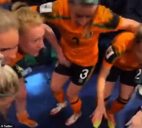 Ireland Womens Football Team Apologise After Theyre Filmed Singing