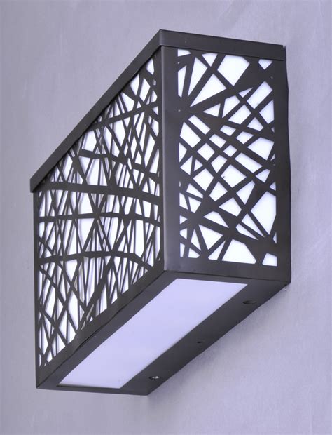 Illuminate your yard, lawn, or outdoor area with costco's fantastic selection of outdoor lighting products. Inca LED Large Outdoor Wall Sconce | Outdoor | ET2 Online