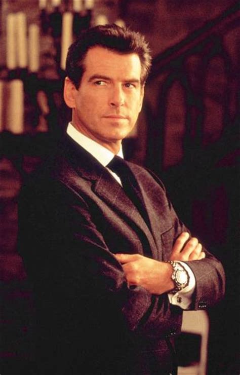 Christmas jones (denise richards, wild things, starship troopers). kinoweb: James Bond - Die Welt ist nicht Genug