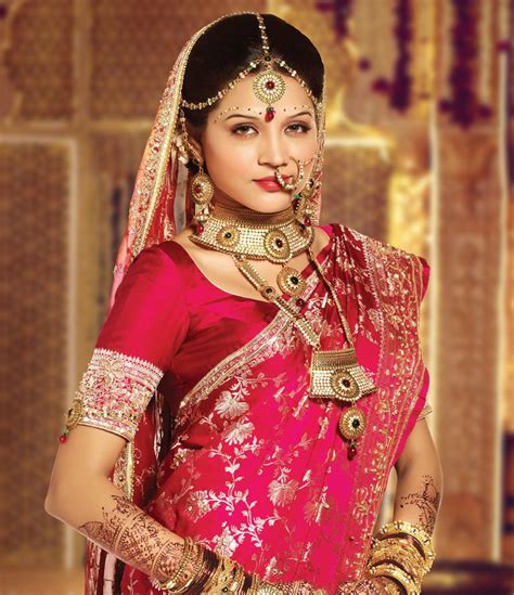 Uttar Pradesh Indian Bride Photography Poses Indian Bridal Fashion Indian Bridal Outfits