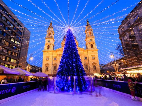 15 Must See Christmas Trees From Around The World