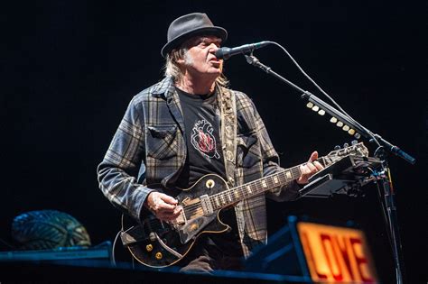 Watch Neil Young Perform New Love Song 
