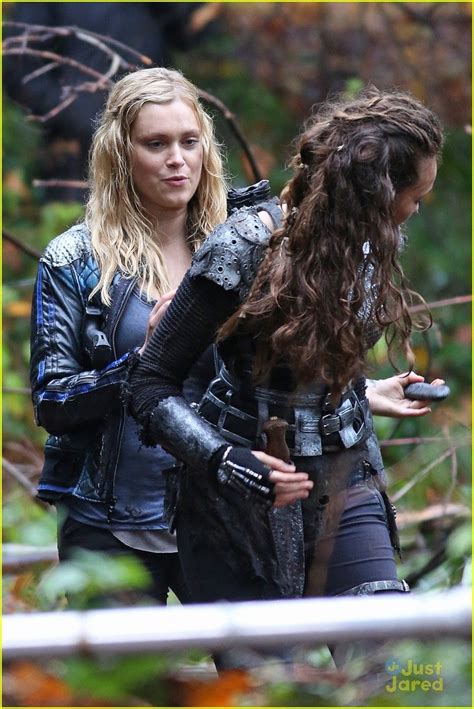 Eliza Taylor Heads Back Into The Woods On The 100 Eliza Taylor