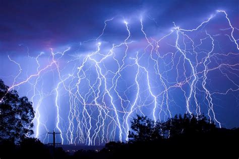 Lightning Strikes Captured Over 20 Minutes Abc News Australian