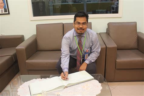 Lai poh soon*, ahmad hafizam hasmi, khoo lay see, dr mohamad helmee mohamad noor, and siew sheue feng. Visit by Dr. Mohd Shah Mahmood, Chairman of ASIA-PASIFIC ...