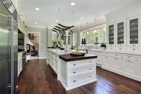 Fabuwood is constantly expanding their product lines and strives to be able to suit the style of any client. Fabuwood Kitchen Cabinets • Long Island