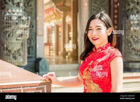 Female Chinese Traditional Dress Hi Res Stock Photography And Images