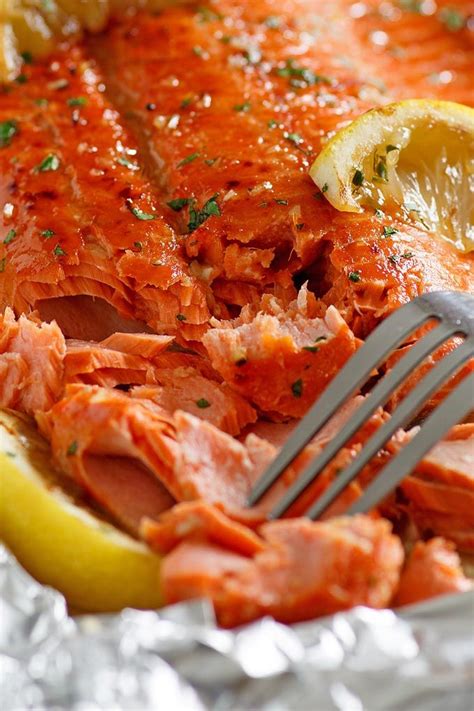Preheat the oven to 450 degrees f. Honey Garlic Salmon made with salmon fillet and honey garlic marinade. This recipe takes only 10 ...