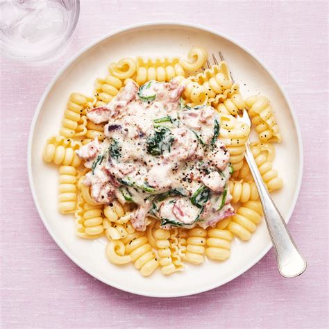 You will be asking for seconds. Baconpasta med spenat | Recept i 2020 | Mat, Maträtt ...