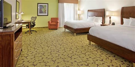 Other amenities include a bar/lounge, a snack bar/deli, and coffee/tea in a common area. Hilton Garden Inn Boca Raton (Boca Raton, FL): What to ...