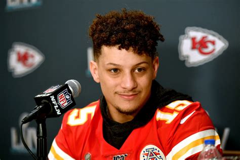 Mahomes Barber Heads To Miami To Give Qb Chiefs Fresh Cut