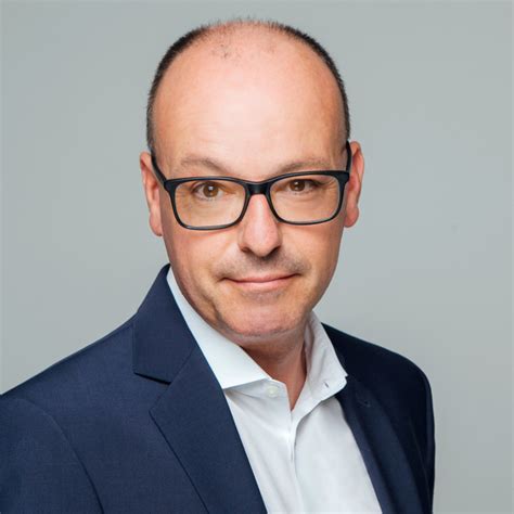 Das unternehmen beschäftigt 832 mitarbeiter, die bilanzsumme lag ende 2020 bei über 6,4 mrd. Andreas Schück - Senior-Unternehmenskundenberater, stv ...