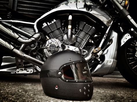 In this version sold from year 2004 , the dry weight is 275.0 kg (606.3 pounds). Custom Harley-Davidson V-Rod by Charlie Stockwell & Ruby ...