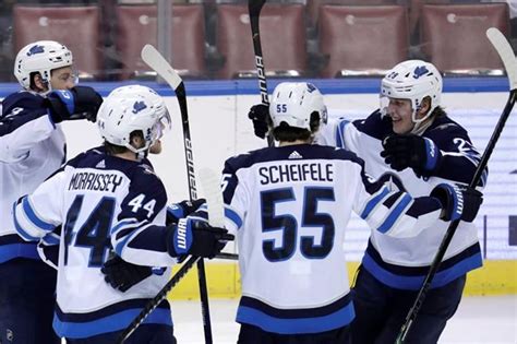 Mark scheifele on his reaction when he heard the news of jacob trouba's signing. Hockey News - Scheifele gets go-ahead goal to lift Jets ...