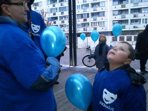 9200, mosonmagyaróvár hívja egy érintéssel telefon: RAGYOGJ KÉKBEN Magyarország