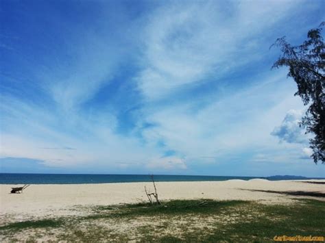 15 tempat menarik bercuti di terengganu. Pantai Batu Buruk, Kuala Terengganu - MERIAH dan Cantik