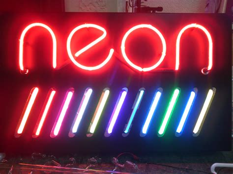 Avisos De Neon | Medellin