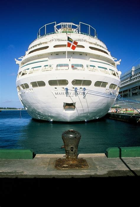 JANINECURRY.COM: Royal Caribbean's Majesty of the Seas