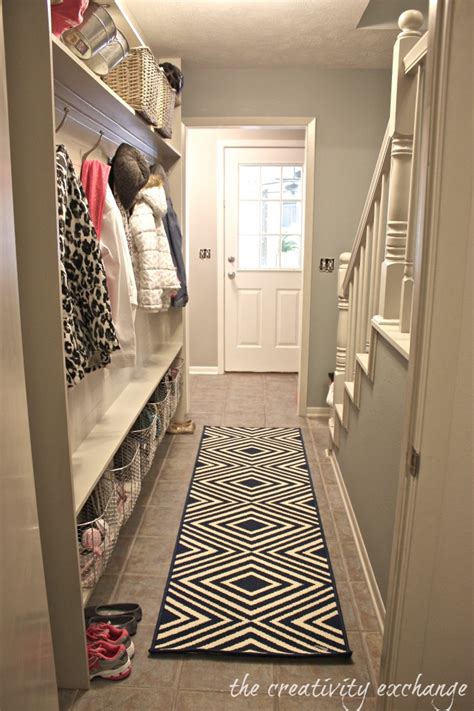 Luxurious materials, unique details, and fine craftsmanship. 25+ Real-life Mudroom and Entryway Decorating Ideas by ...