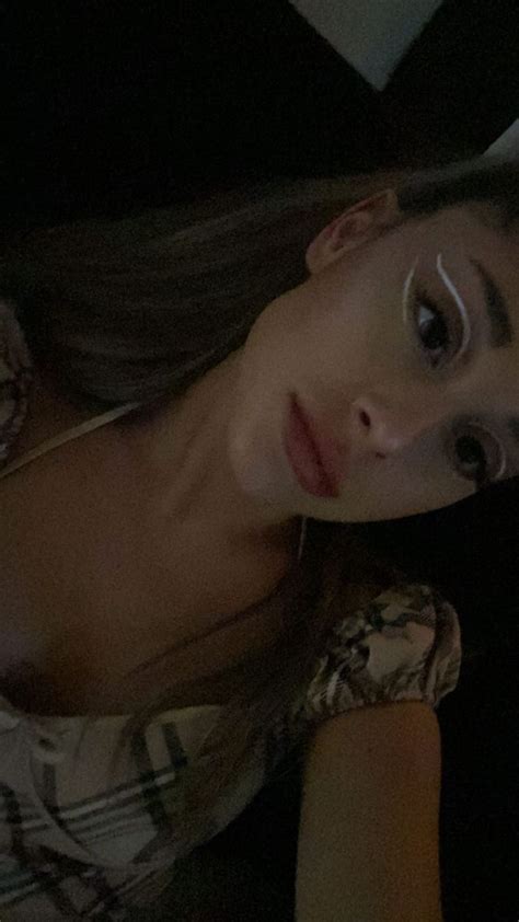 Pin On Ariana Grande