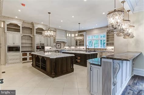 9200 old dominion dr mclean va 22102. 8906 Old Dominion Dr, Mclean, VA 22102 | MLS #VAFX1093726 ...