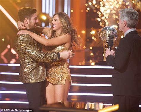 Dancing With The Stars Hannah Brown And Partner Alan Bersten Win Season 28 And Mirrorball