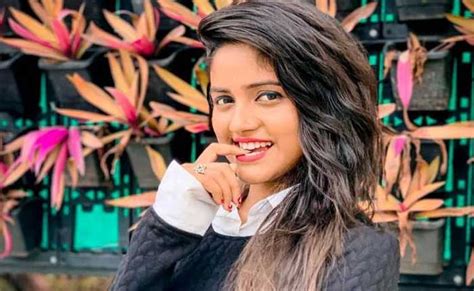 Despite only joining the platform in march, vegan influencer tabitha brown secured the number two spot with longtime tiktok personality charli d'amelio, who currently has 101.8 million followers on the platform. Top 13 Popular TikTok Celebs In India & Their Followers ...