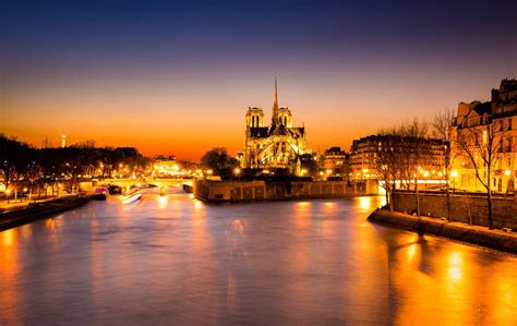 Warm and fuzzy aren't exactly her personality type. Introducing Paris - Lonely Planet Video