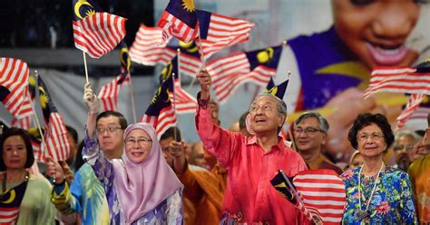 Sambutan hari kemerdekaan malaysia ke 61. Merdeka celebration this year is a mark of the people's ...